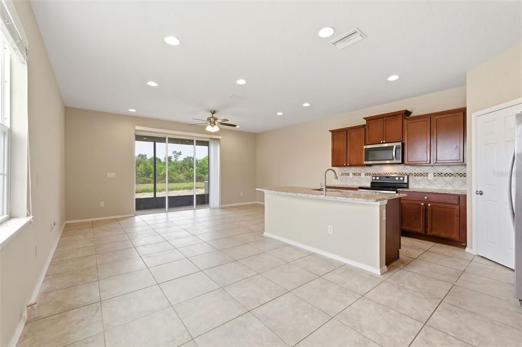 For Rent: $2,400 (3 beds, 2 baths, 1880 Square Feet)