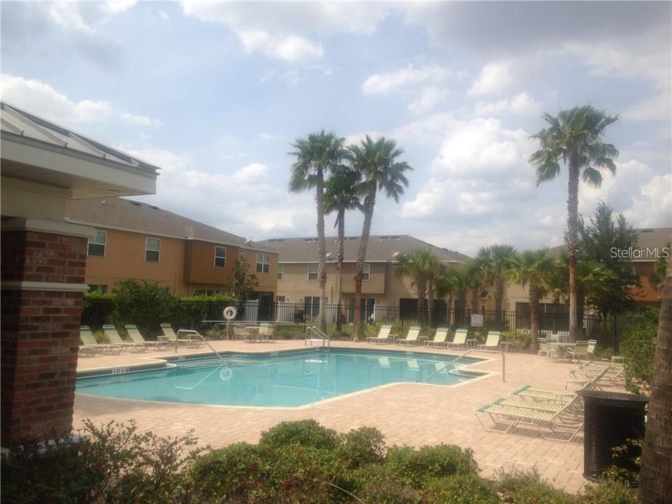 For Rent: $2,400 (3 beds, 2 baths, 1880 Square Feet)