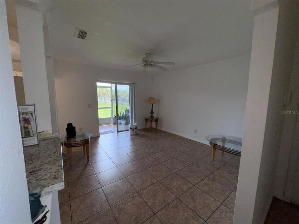 For Sale: $190,000 (2 beds, 2 baths, 1006 Square Feet)