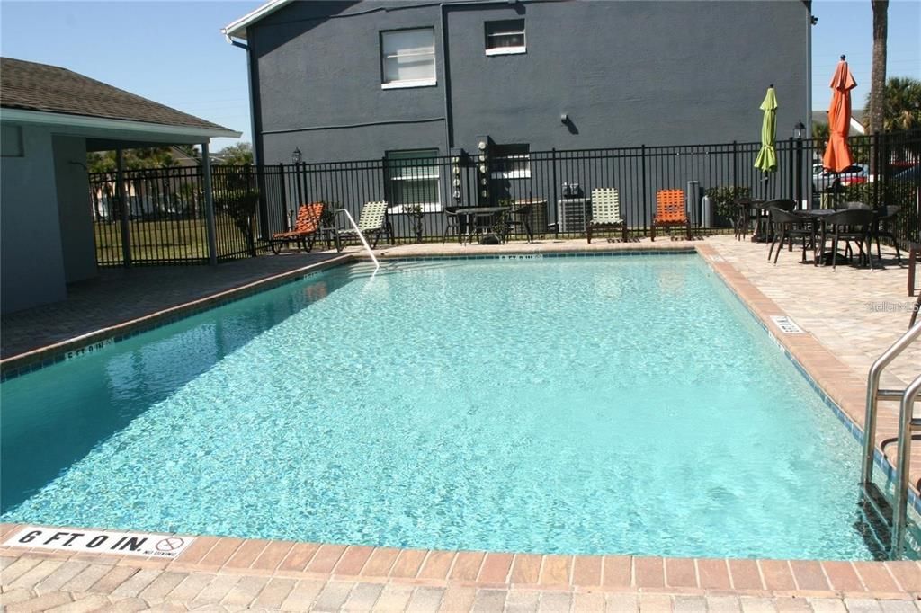 For Sale: $190,000 (2 beds, 2 baths, 1006 Square Feet)