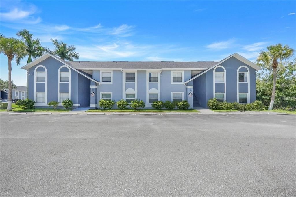 For Sale: $190,000 (2 beds, 2 baths, 1006 Square Feet)