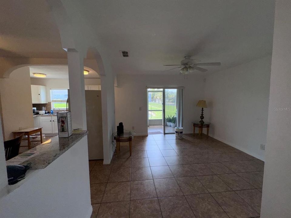 For Sale: $190,000 (2 beds, 2 baths, 1006 Square Feet)