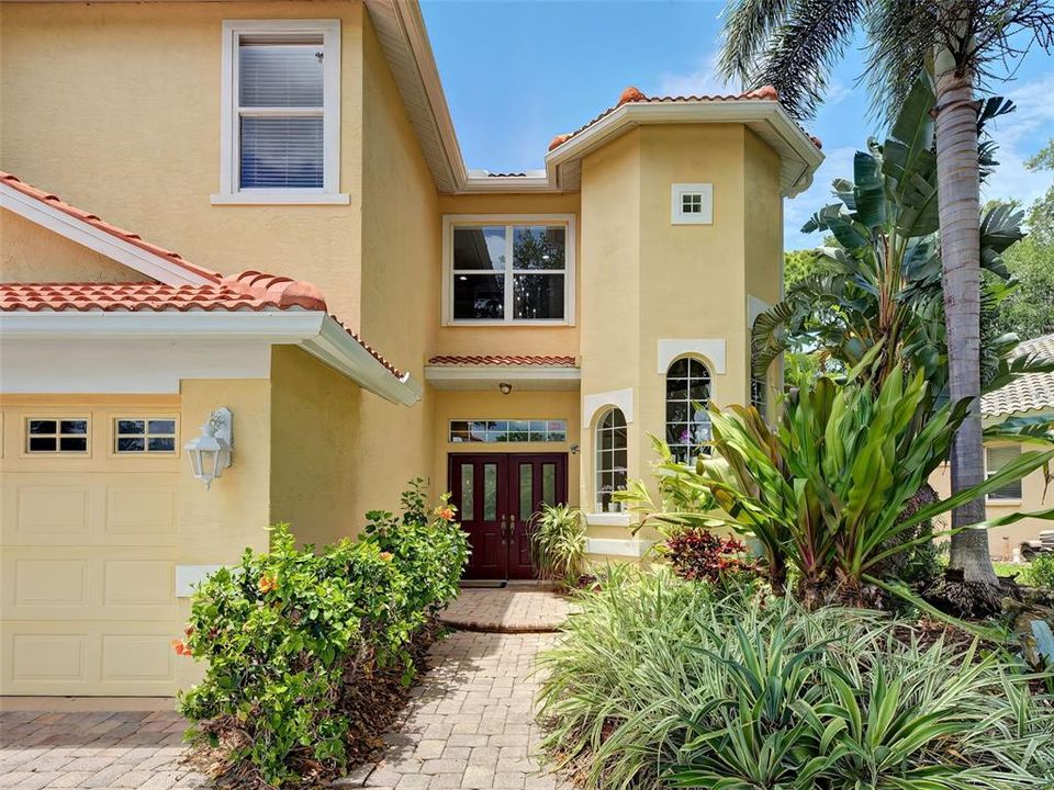 For Sale: $910,000 (4 beds, 3 baths, 2916 Square Feet)