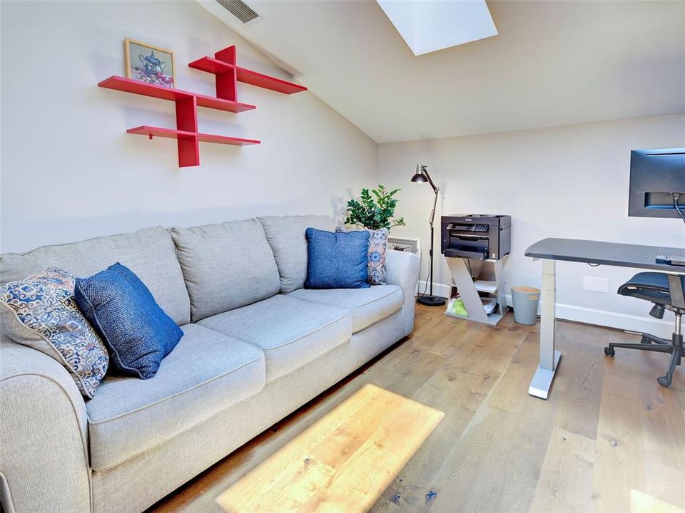 For Sale: $910,000 (4 beds, 3 baths, 2916 Square Feet)