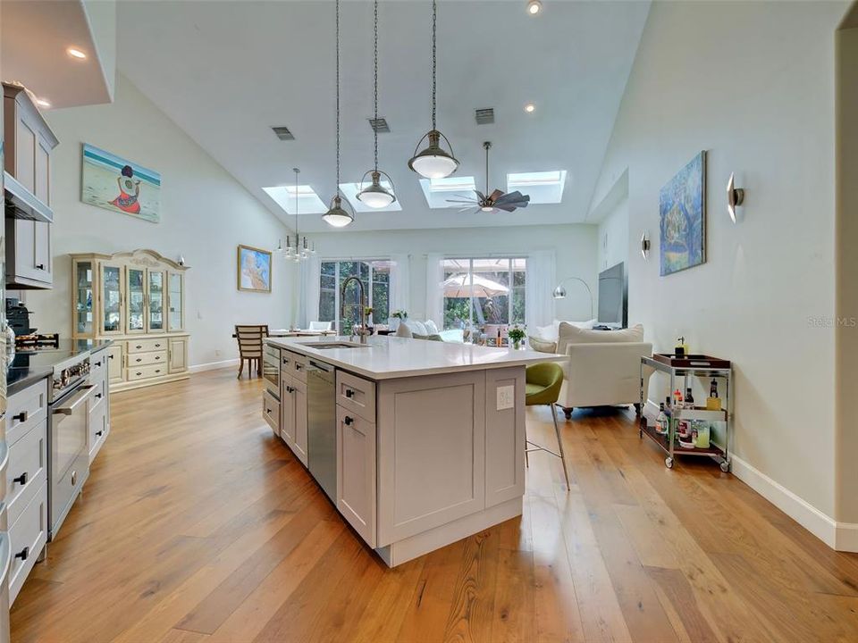 For Sale: $910,000 (4 beds, 3 baths, 2916 Square Feet)