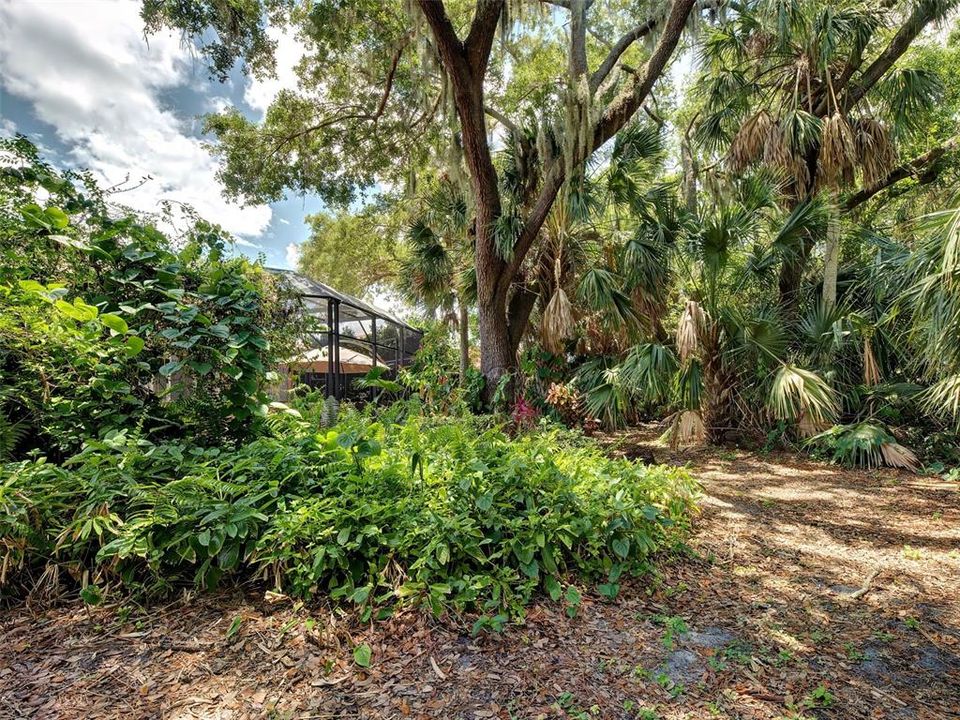 For Sale: $910,000 (4 beds, 3 baths, 2916 Square Feet)