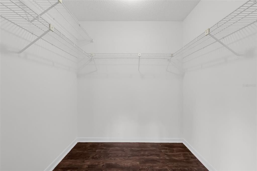 На продажу: $125,000 (2 спален, 2 ванн, 1748 Квадратных фут)