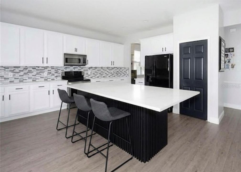 Active With Contract: $599,000 (3 beds, 2 baths, 2435 Square Feet)