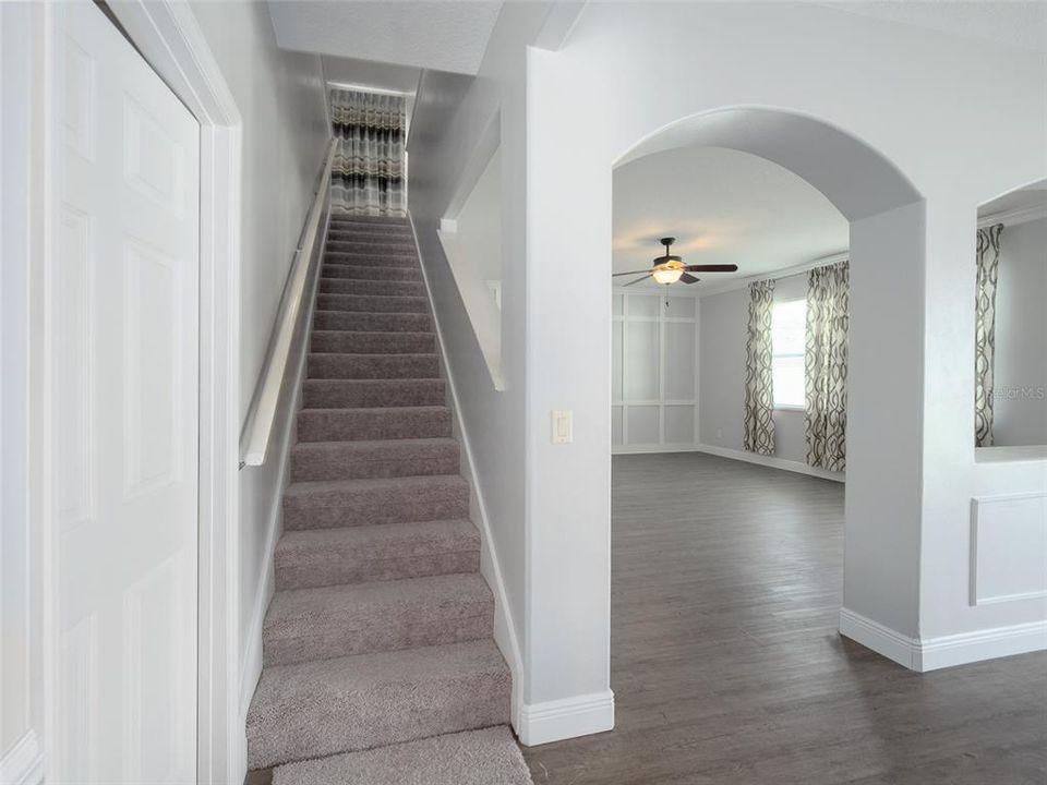 Active With Contract: $599,000 (3 beds, 2 baths, 2435 Square Feet)