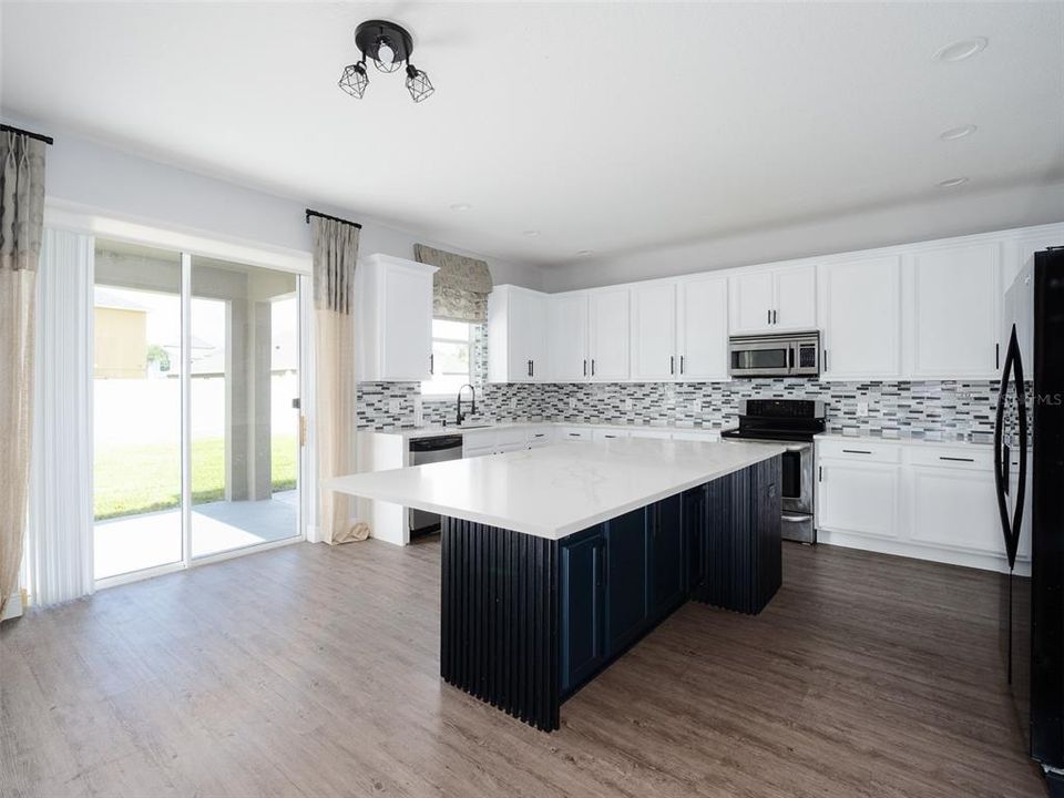 Active With Contract: $599,000 (3 beds, 2 baths, 2435 Square Feet)