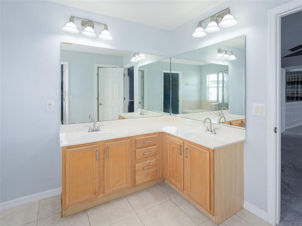 Active With Contract: $599,000 (3 beds, 2 baths, 2435 Square Feet)