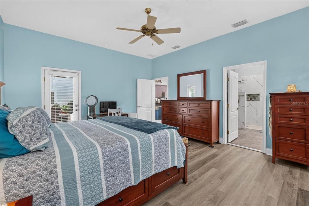 En Venta: $639,900 (3 camas, 2 baños, 2279 Pies cuadrados)