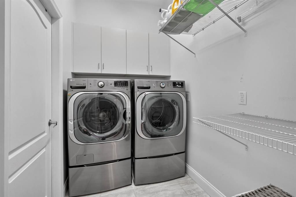 En Venta: $639,900 (3 camas, 2 baños, 2279 Pies cuadrados)