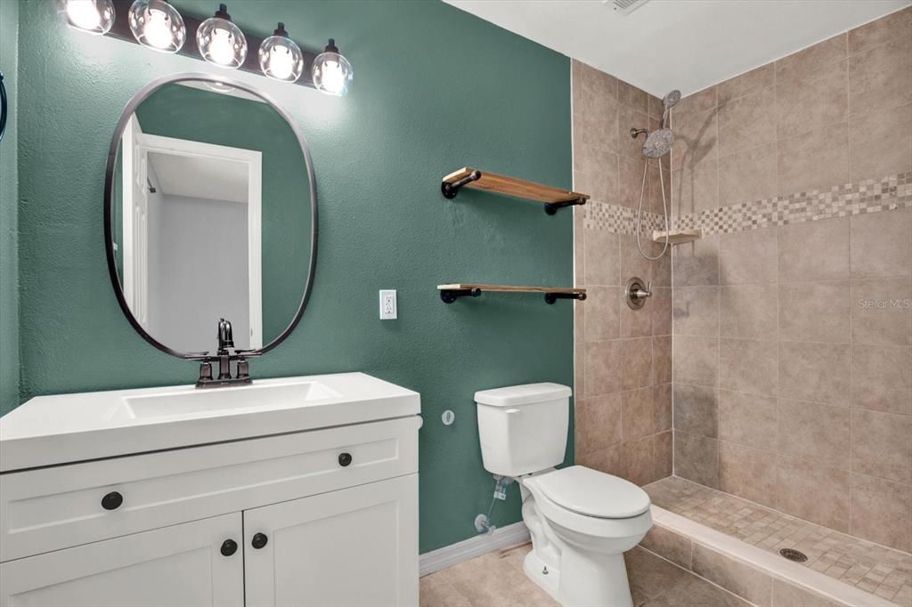 For Sale: $415,000 (3 beds, 2 baths, 1101 Square Feet)