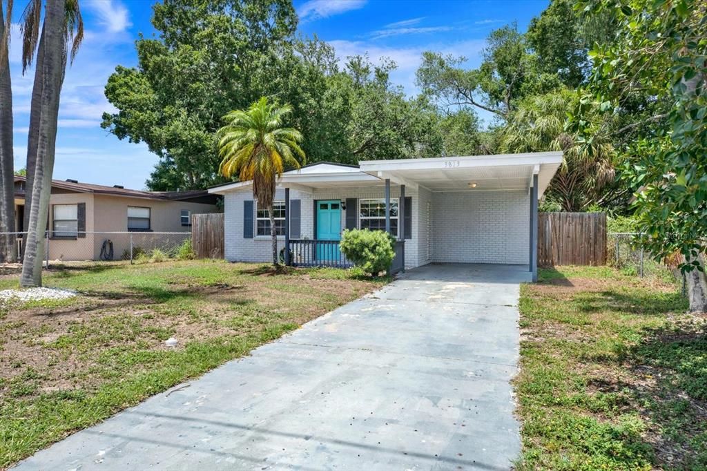 For Sale: $415,000 (3 beds, 2 baths, 1101 Square Feet)