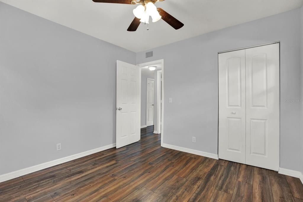 For Sale: $415,000 (3 beds, 2 baths, 1101 Square Feet)
