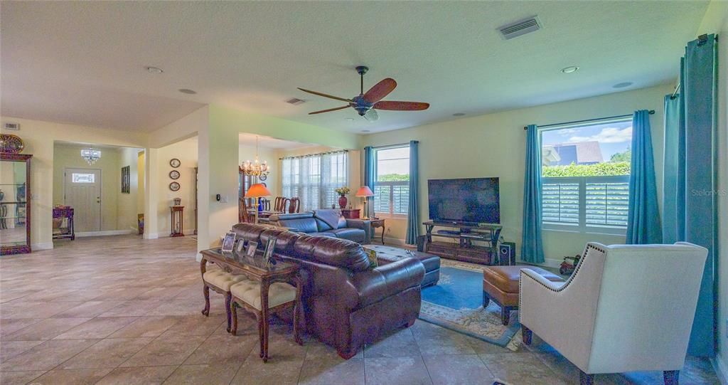 For Sale: $539,900 (4 beds, 3 baths, 2781 Square Feet)