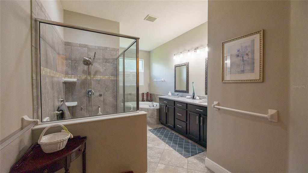 For Sale: $539,900 (4 beds, 3 baths, 2781 Square Feet)