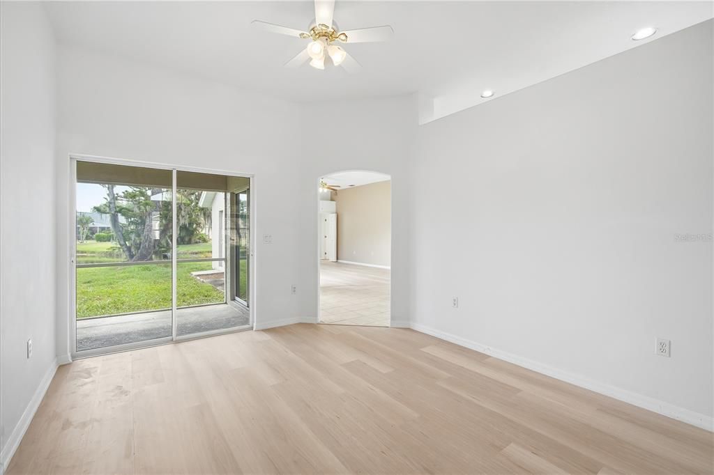 En Renta: $2,800 (4 camas, 3 baños, 1942 Pies cuadrados)