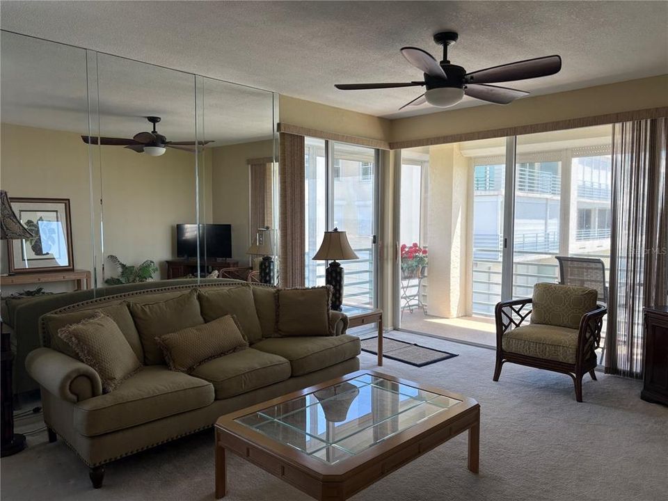 For Rent: $3,200 (2 beds, 2 baths, 1300 Square Feet)