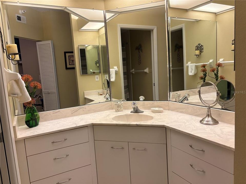 For Rent: $3,200 (2 beds, 2 baths, 1300 Square Feet)