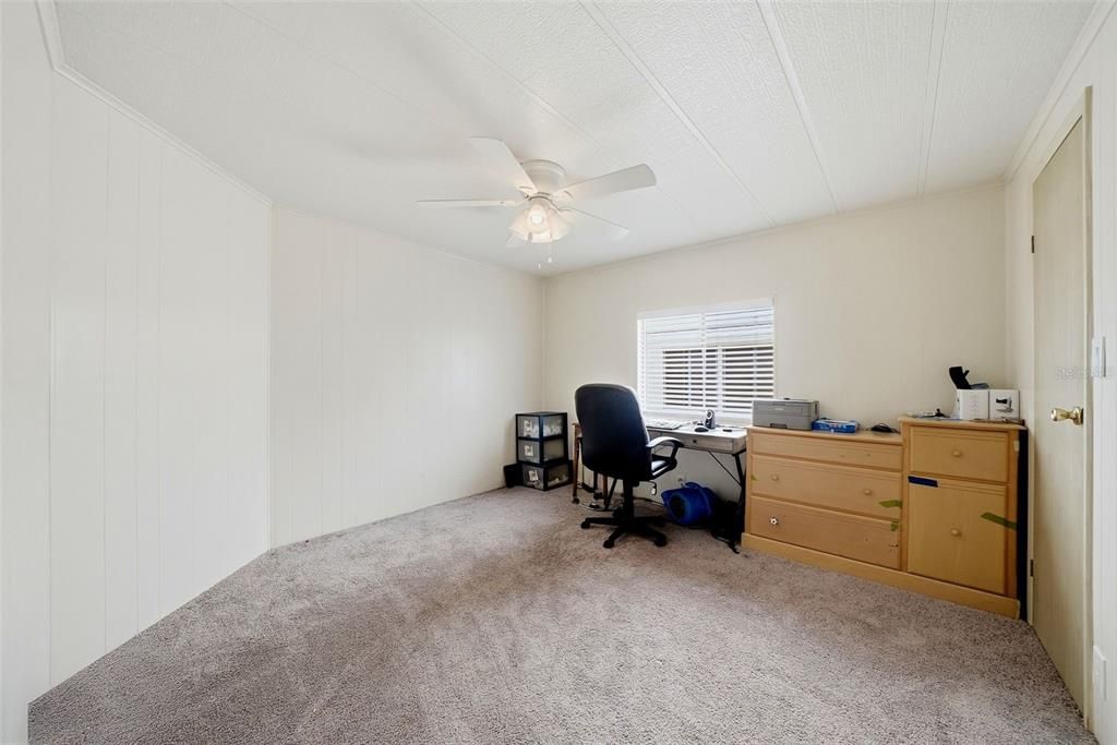 For Sale: $159,900 (2 beds, 2 baths, 1056 Square Feet)