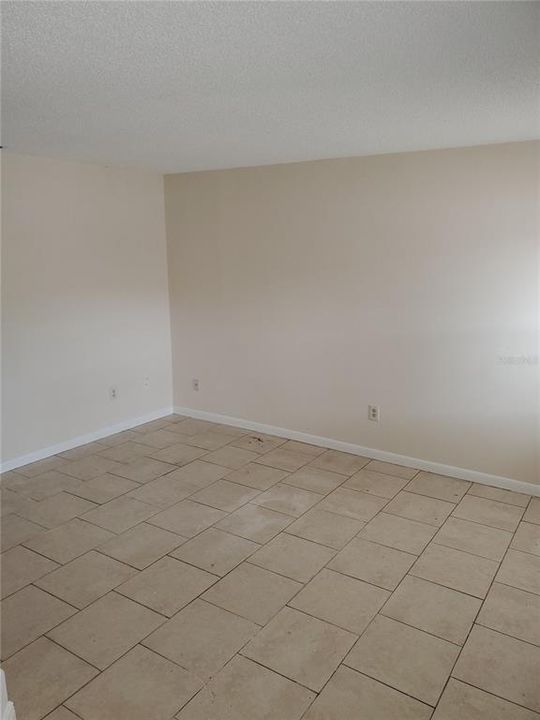For Rent: $995 (1 beds, 1 baths, 600 Square Feet)
