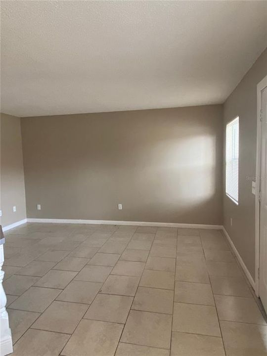 For Rent: $995 (1 beds, 1 baths, 600 Square Feet)