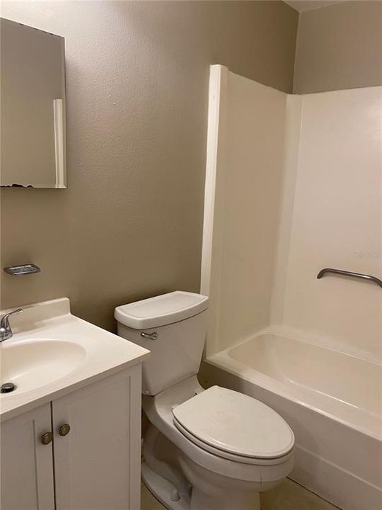For Rent: $995 (1 beds, 1 baths, 600 Square Feet)