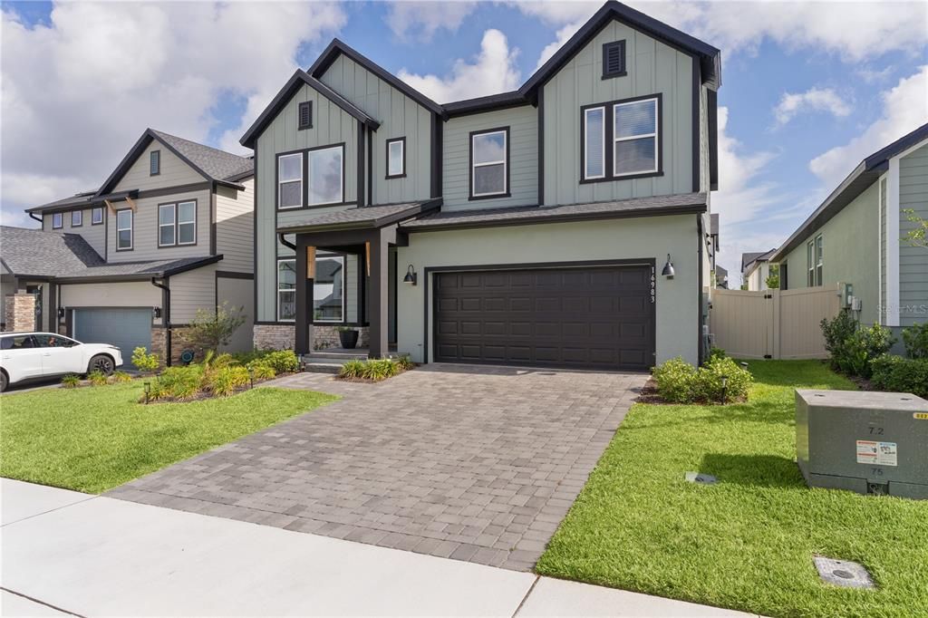 For Sale: $674,900 (4 beds, 3 baths, 2525 Square Feet)