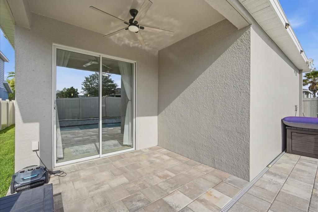 For Sale: $400,000 (3 beds, 2 baths, 1509 Square Feet)