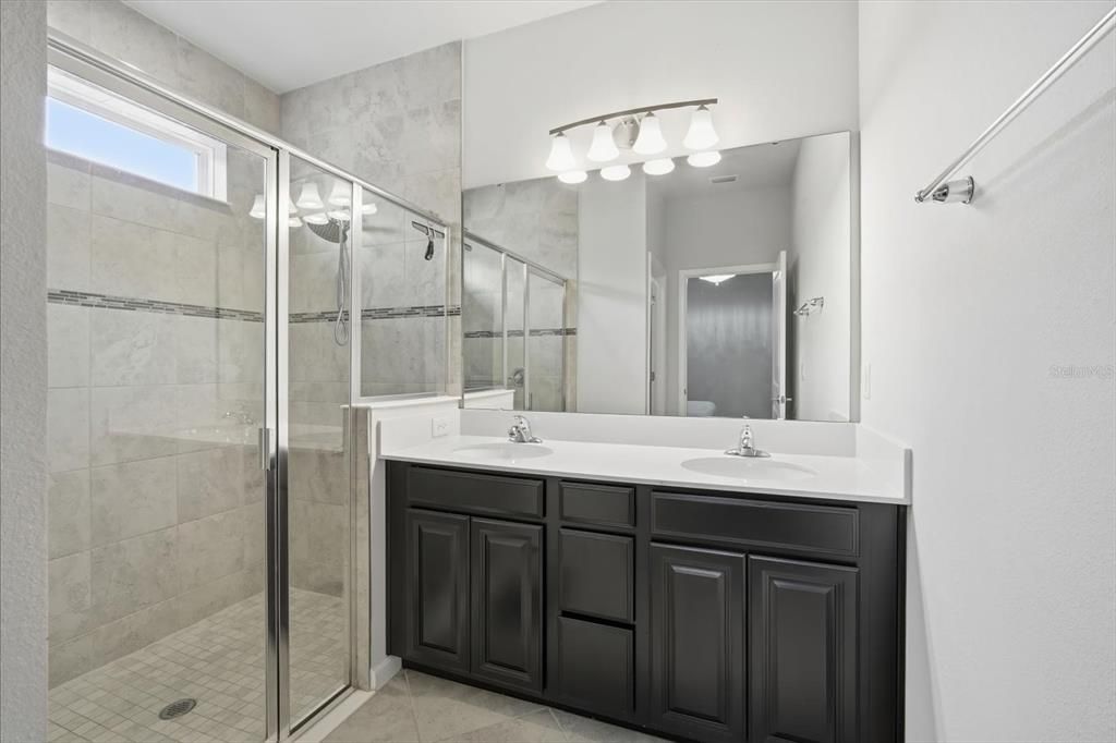 For Sale: $400,000 (3 beds, 2 baths, 1509 Square Feet)