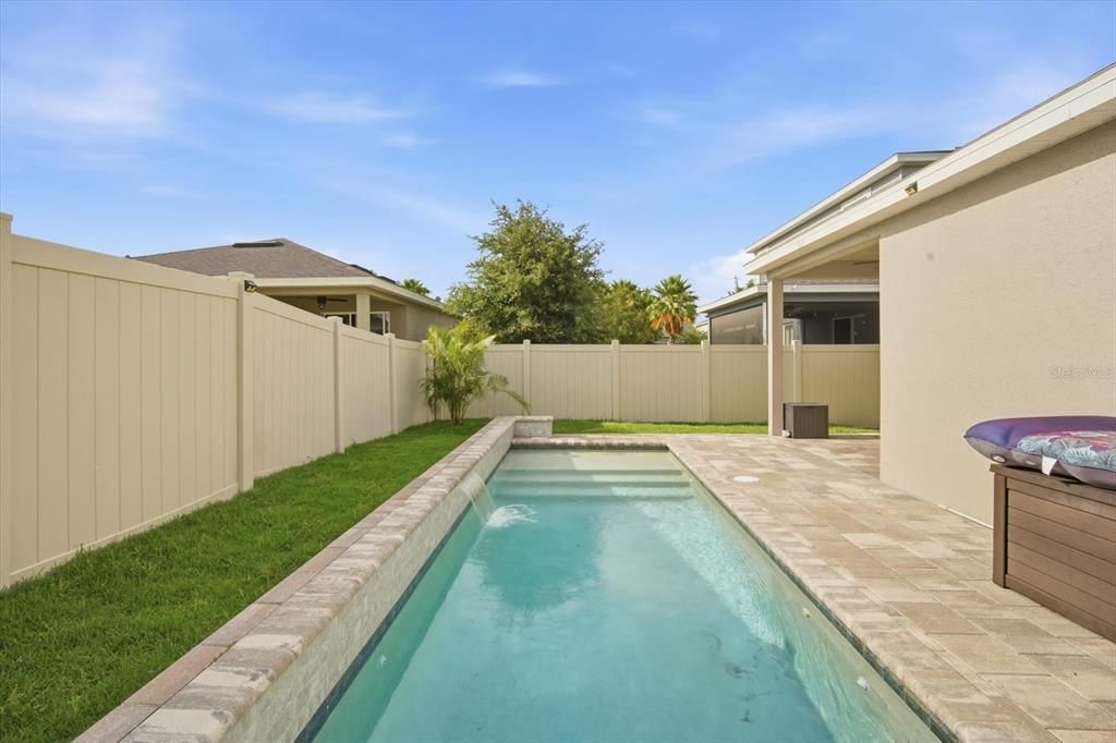 For Sale: $400,000 (3 beds, 2 baths, 1509 Square Feet)