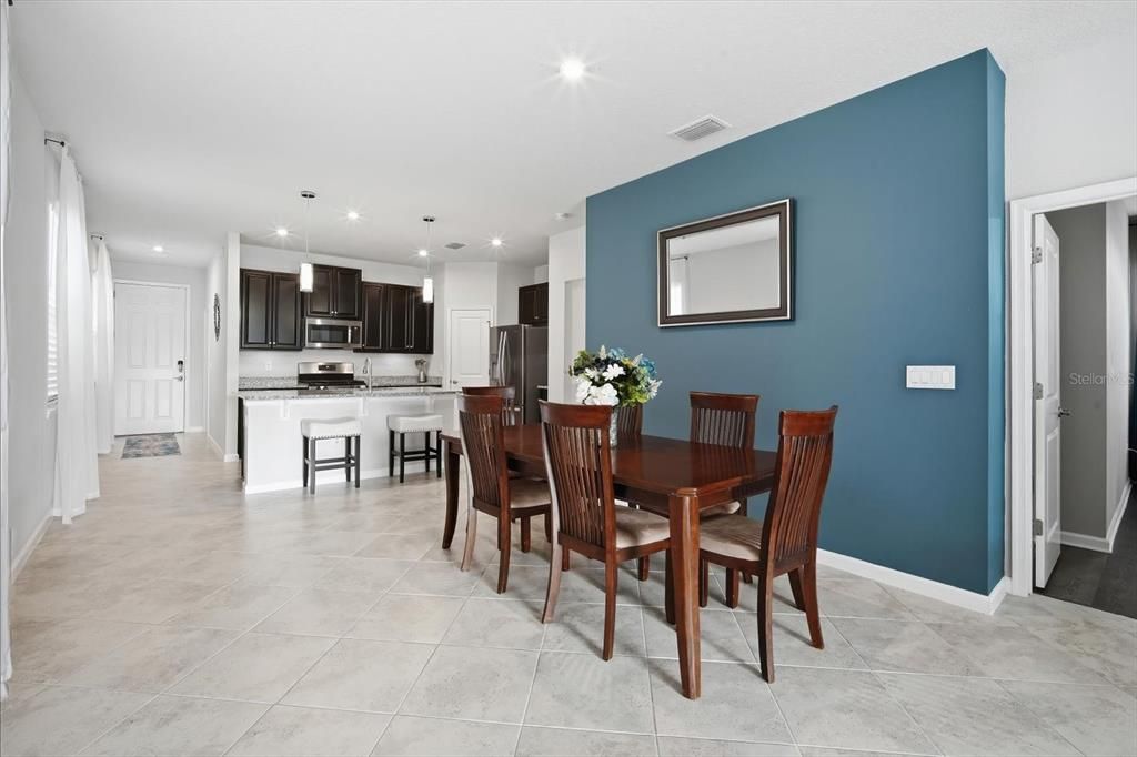 For Sale: $400,000 (3 beds, 2 baths, 1509 Square Feet)