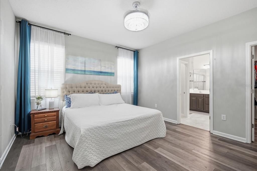 For Sale: $400,000 (3 beds, 2 baths, 1509 Square Feet)