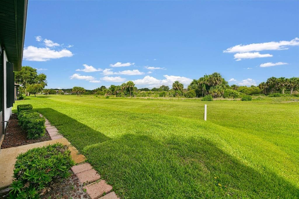 For Sale: $265,000 (2 beds, 2 baths, 1086 Square Feet)
