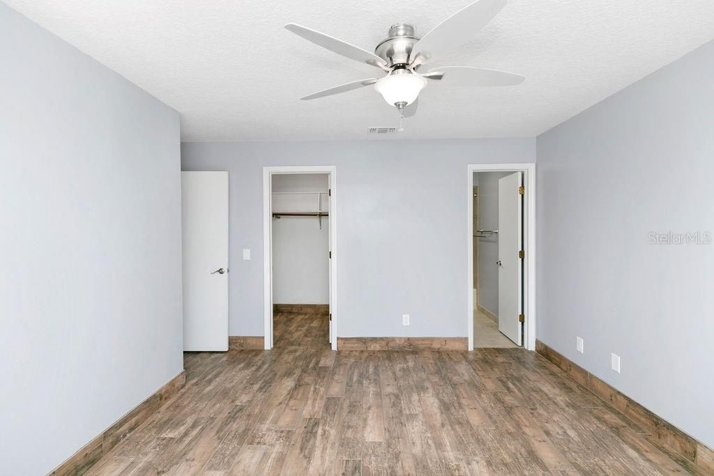 For Sale: $265,000 (2 beds, 2 baths, 1086 Square Feet)
