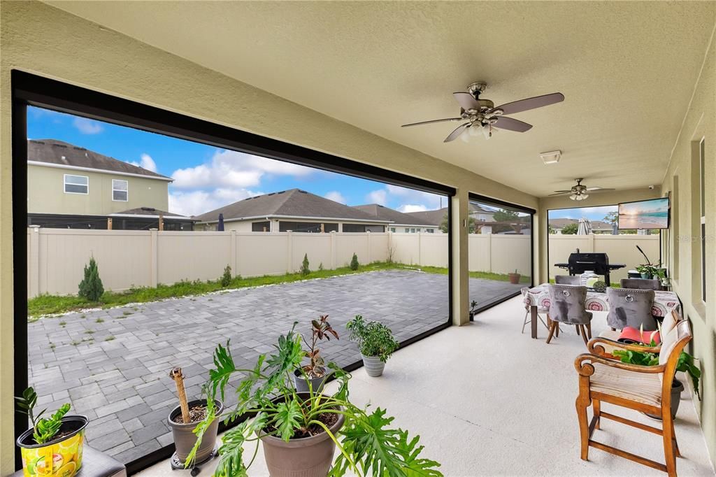For Sale: $409,000 (4 beds, 2 baths, 1979 Square Feet)