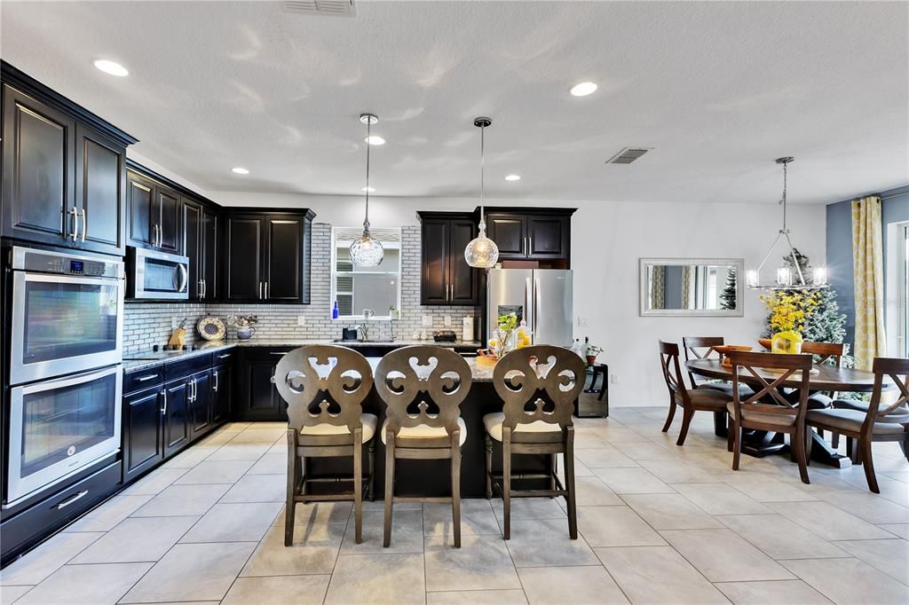 For Sale: $409,000 (4 beds, 2 baths, 1979 Square Feet)