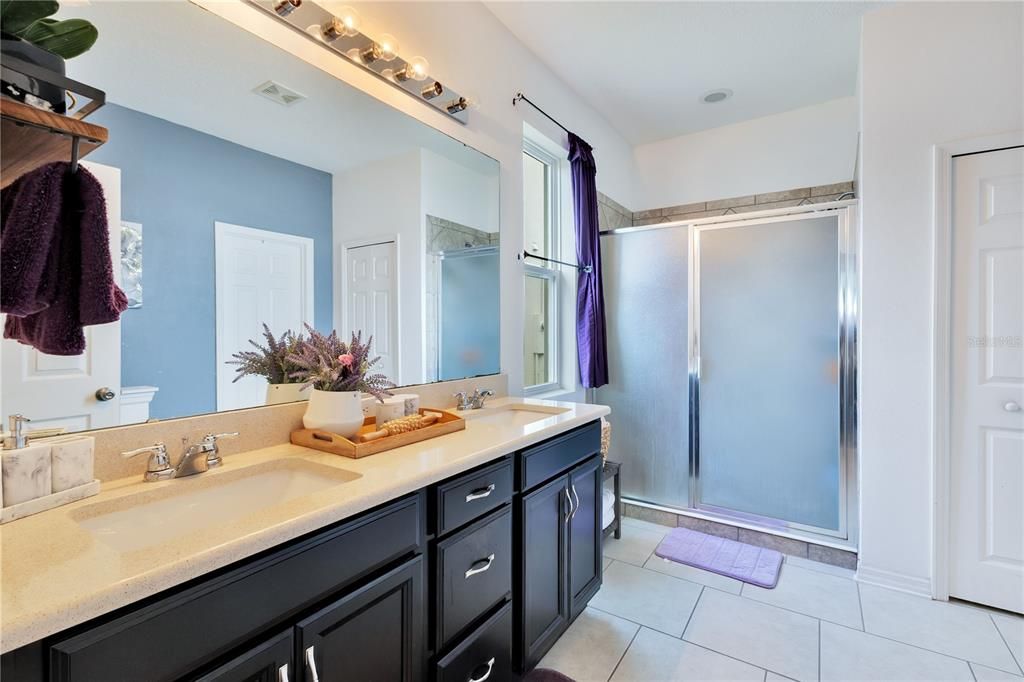 For Sale: $409,000 (4 beds, 2 baths, 1979 Square Feet)