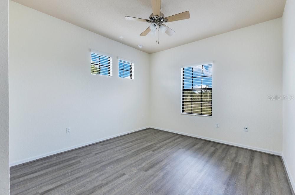 En Venta: $295,000 (3 camas, 2 baños, 1626 Pies cuadrados)