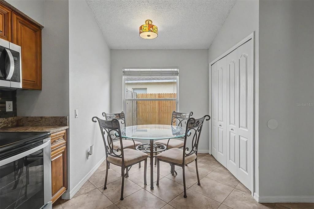 For Sale: $520,000 (4 beds, 3 baths, 1786 Square Feet)