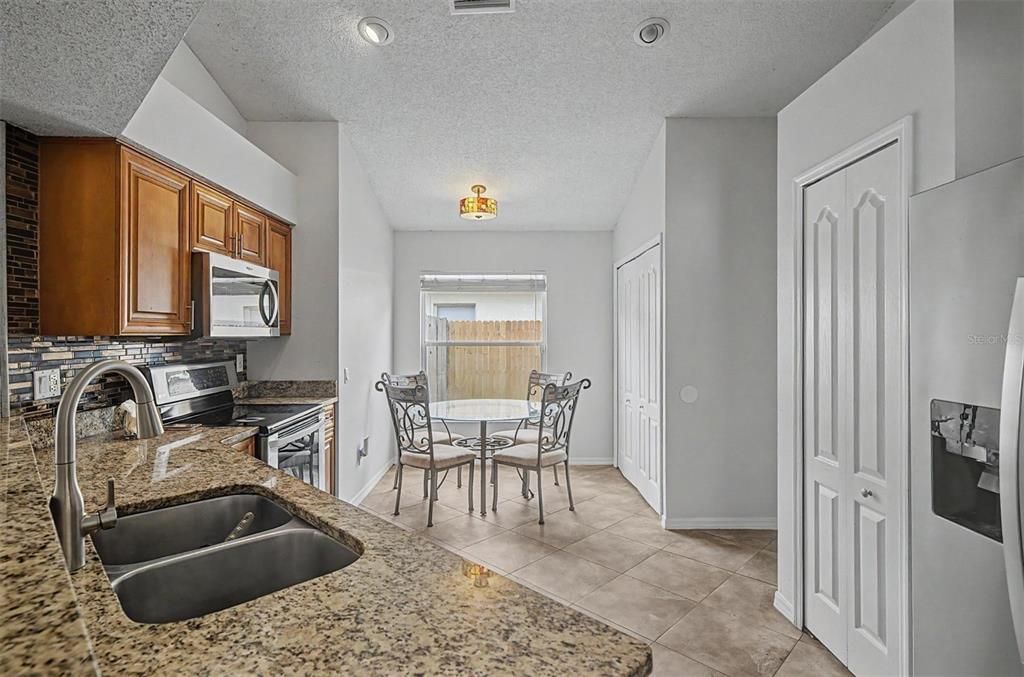 For Sale: $520,000 (4 beds, 3 baths, 1786 Square Feet)