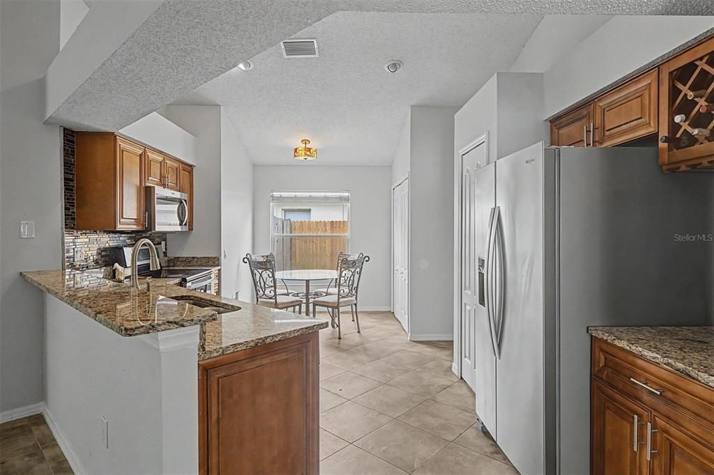 For Sale: $520,000 (4 beds, 3 baths, 1786 Square Feet)