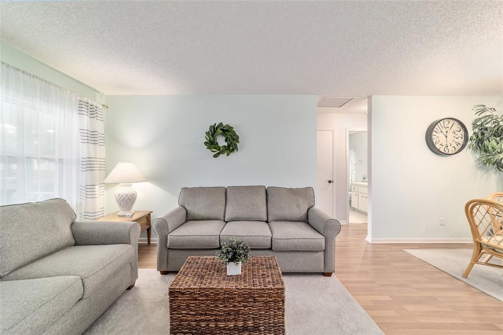 Activo con contrato: $159,999 (2 camas, 2 baños, 1385 Pies cuadrados)