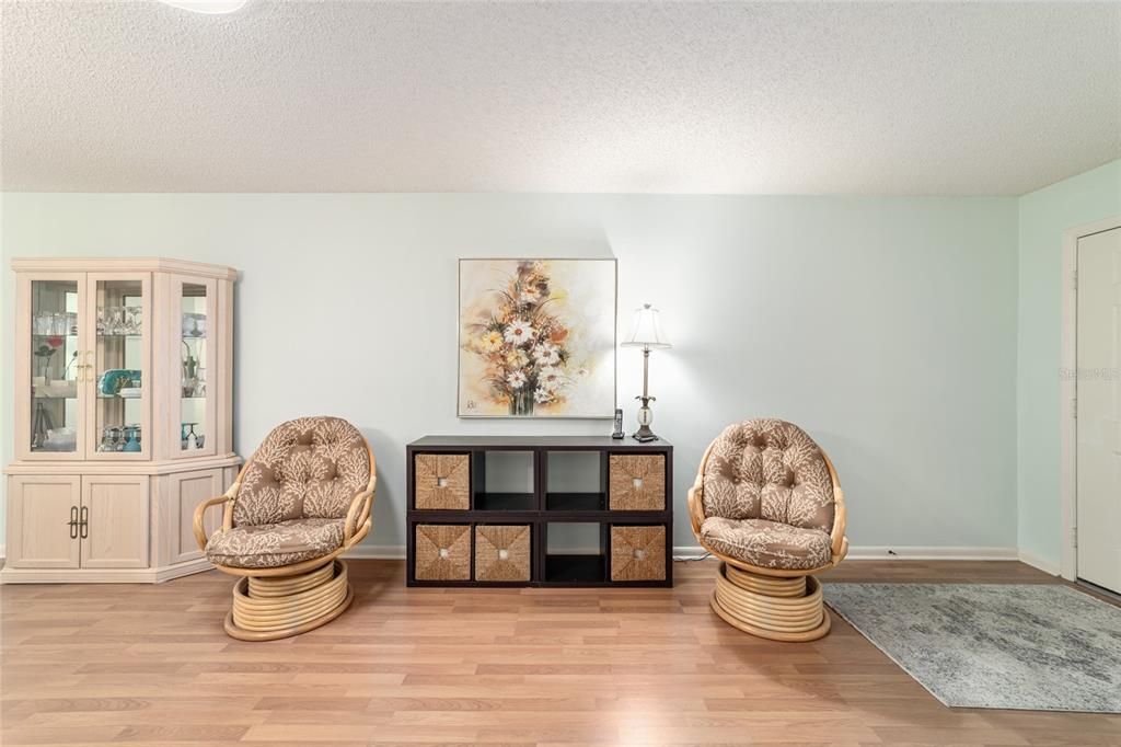 Activo con contrato: $159,999 (2 camas, 2 baños, 1385 Pies cuadrados)