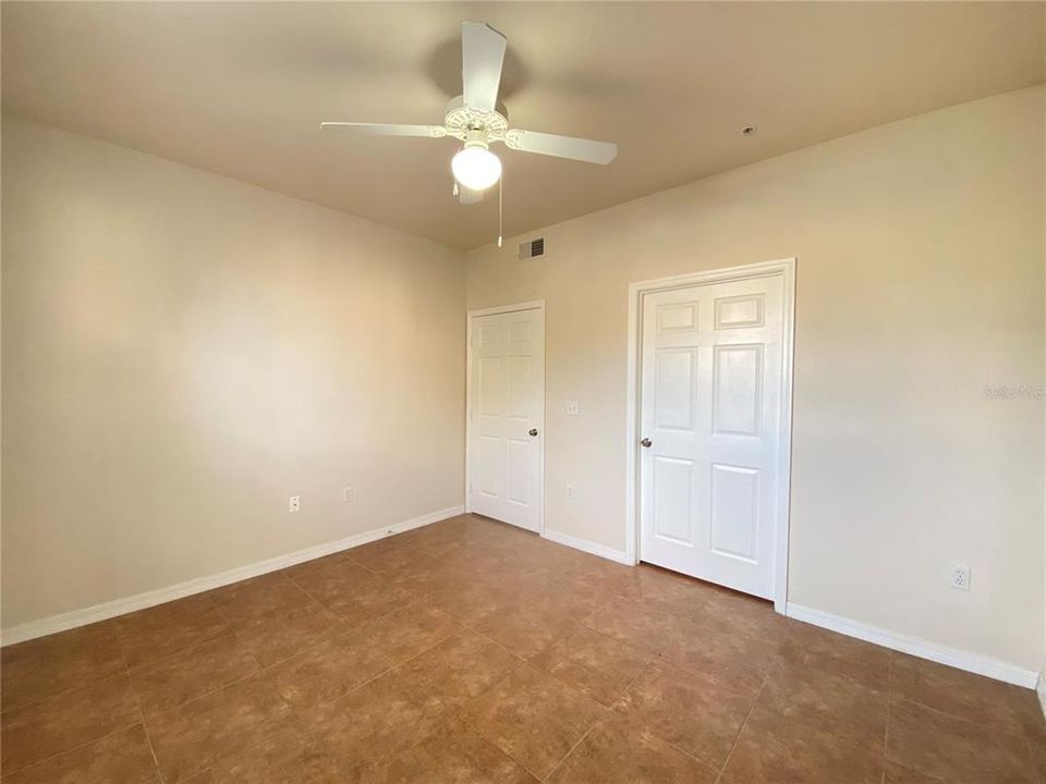 В аренду: $1,595 (2 спален, 2 ванн, 1077 Квадратных фут)