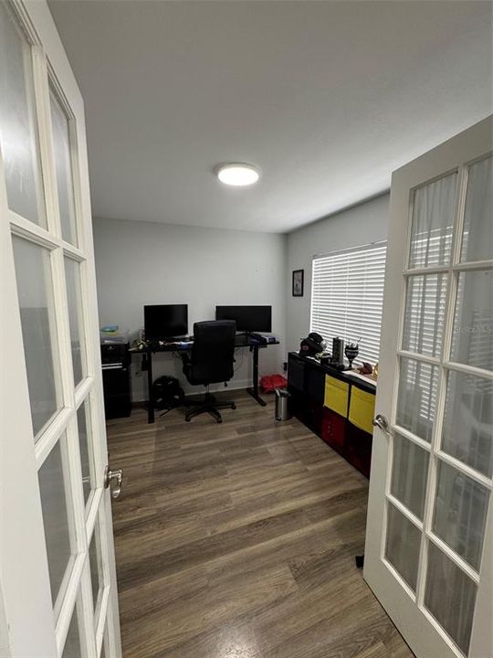 For Sale: $435,000 (4 beds, 2 baths, 2476 Square Feet)