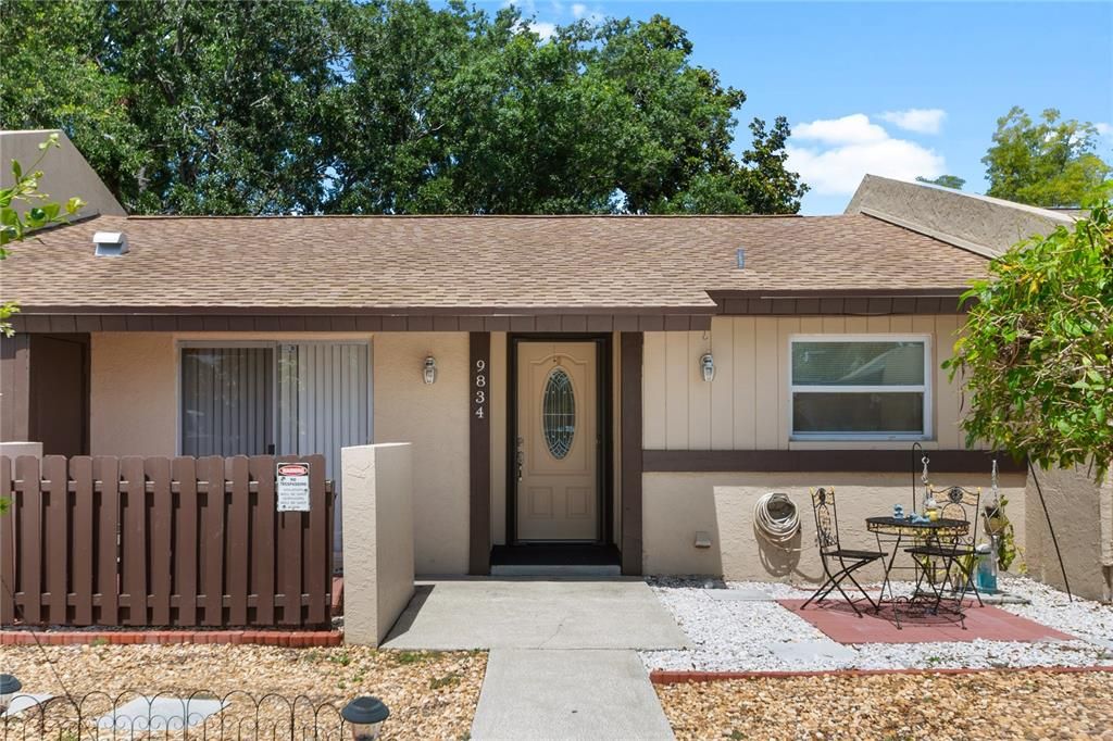 For Sale: $268,000 (2 beds, 2 baths, 1065 Square Feet)