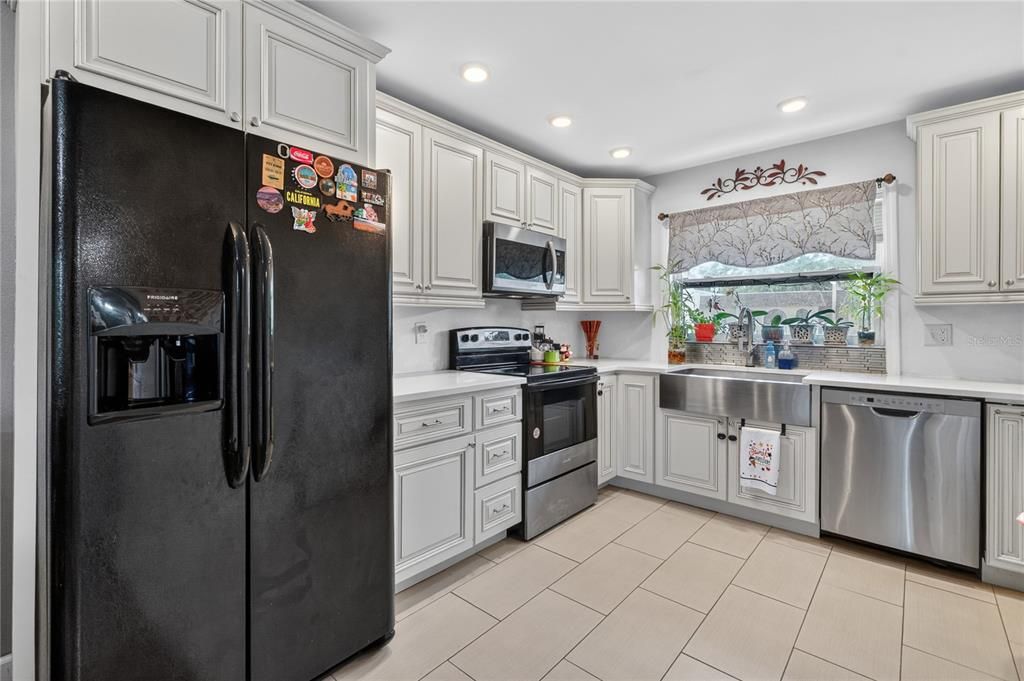 For Sale: $268,000 (2 beds, 2 baths, 1065 Square Feet)